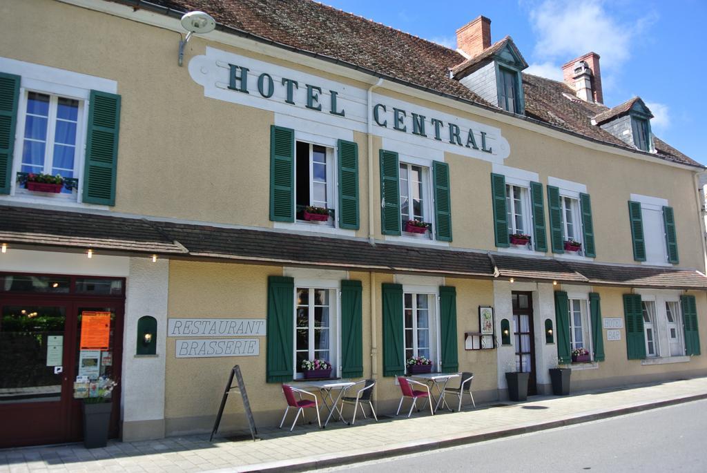 Hotel Le Central Boussac  Exterior photo