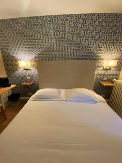 Hotel Le Central Boussac  Exterior photo