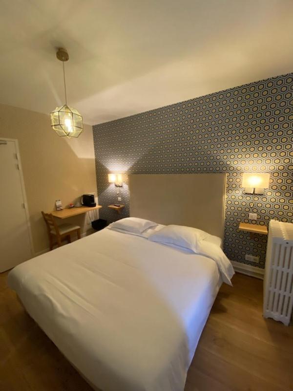 Hotel Le Central Boussac  Exterior photo