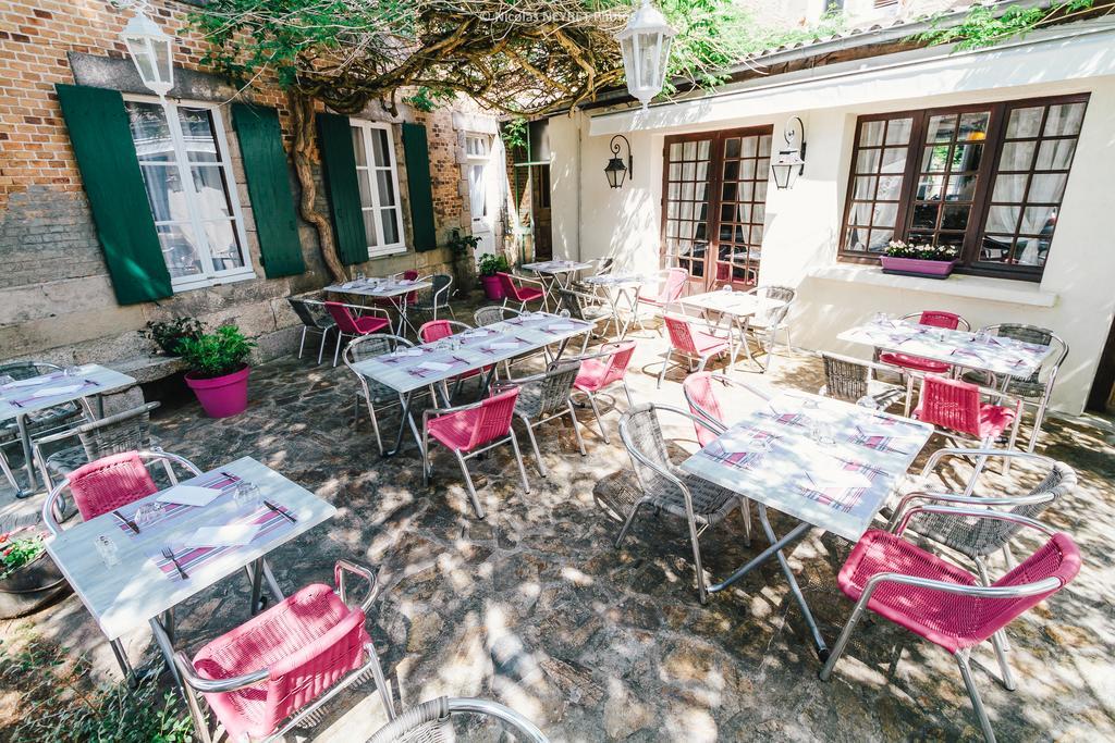 Hotel Le Central Boussac  Exterior photo